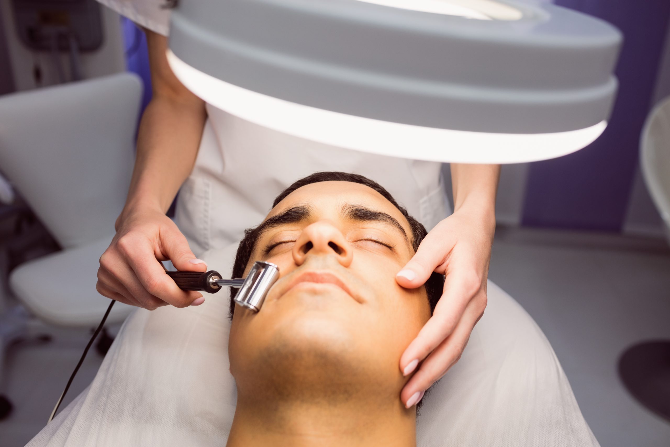 عيادة التجميل والليزر جلسات الهيدرافيشال (HydraFacial)